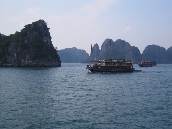 Halong Bay Vietnam - Boat Cruise
